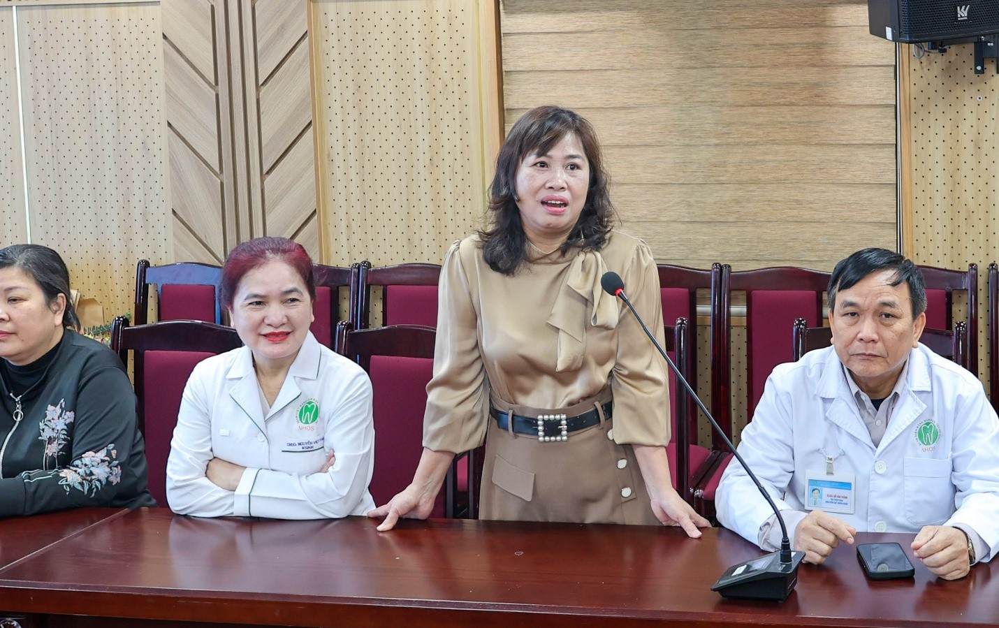 Bà Phạm Thị Cúc phát biểu